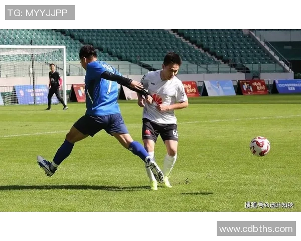 《梦之队对决足球争霸赛 星辉照耀绿茵场》